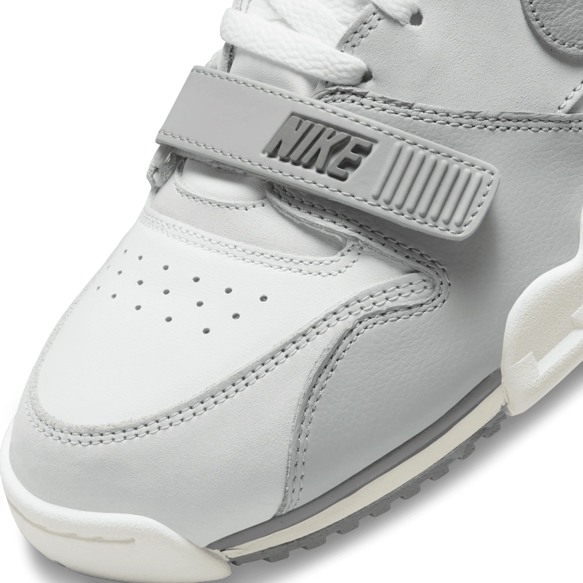 NIKE AIR TRAINER 1