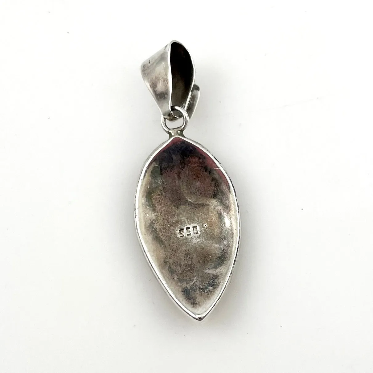 Red Spiny Oyster & Sterling Leaf Pendant